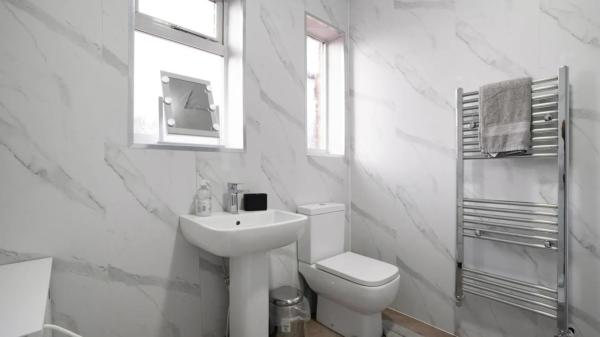 New! 2 Bedroom House In 뉴캐슬어폰타인 펜션
